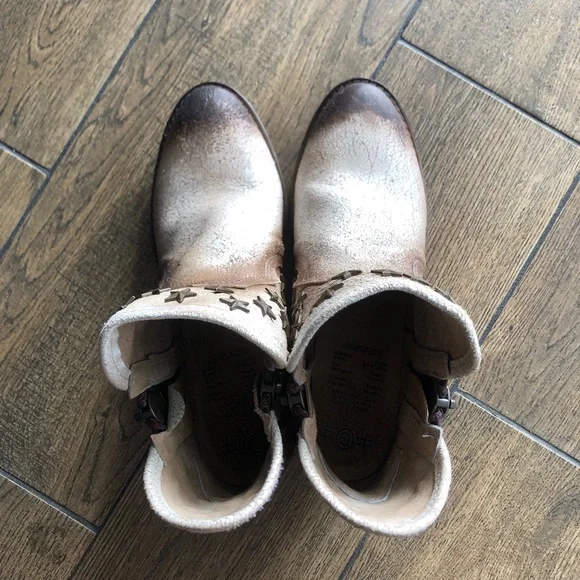 Circle G Ankle Booties - Picture 6 of 12